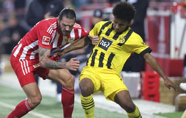 关于柏林联合客场失利,积分榜位置下滑的信息 关于柏林联合客场失利,积分榜位置下滑的信息