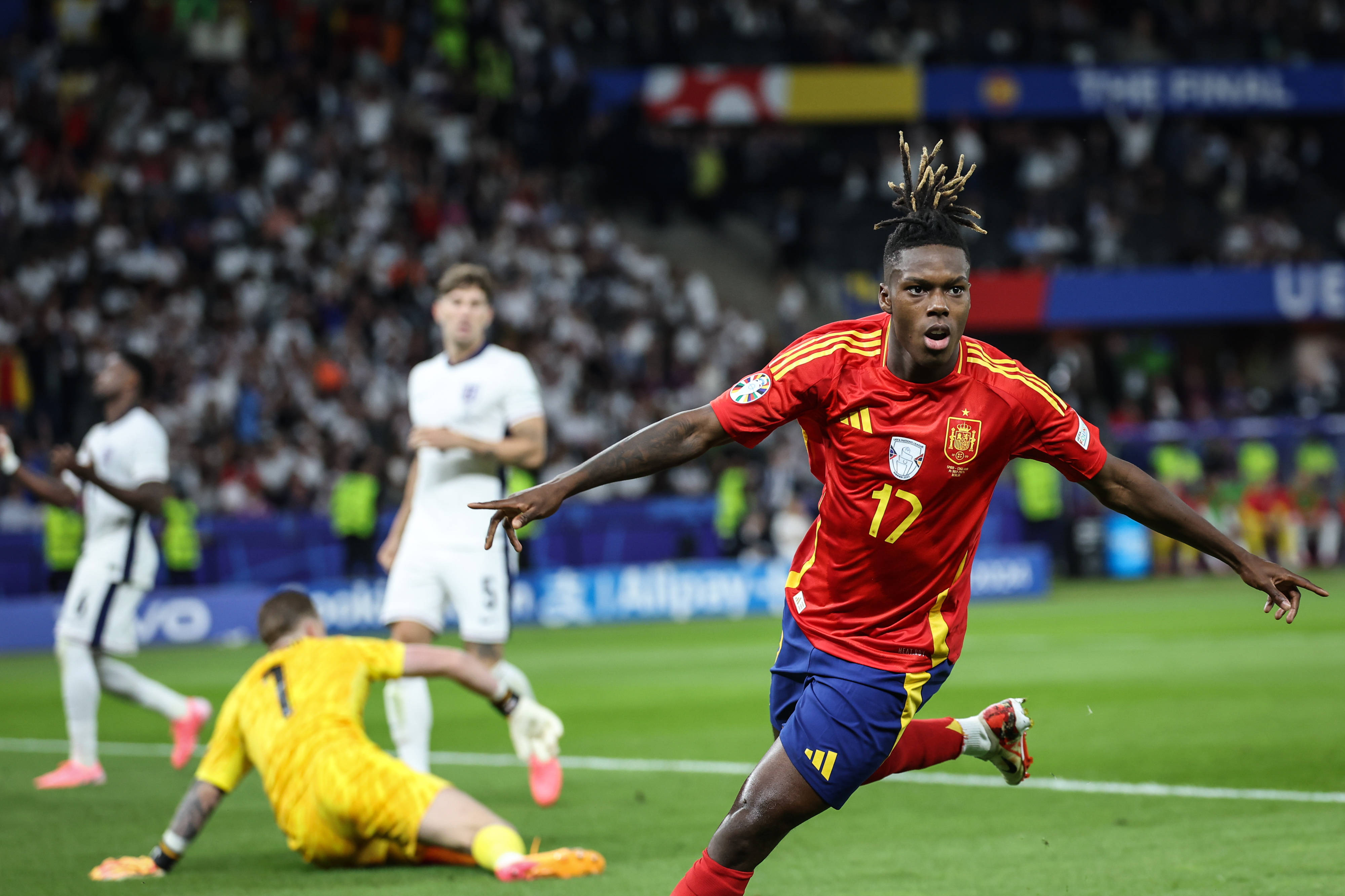 包含西班牙队凭借一场胜利,锁定年欧锦赛资格的词条 包含西班牙队凭借一场胜利,锁定年欧锦赛资格的词条