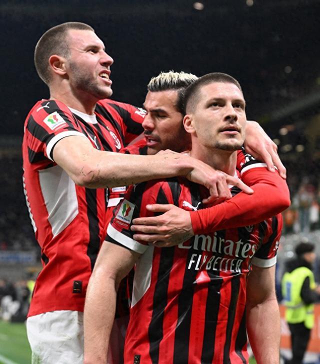 开云体育入口-包含AC米兰遭受横扫，无缘下一轮淘汰赛的词条