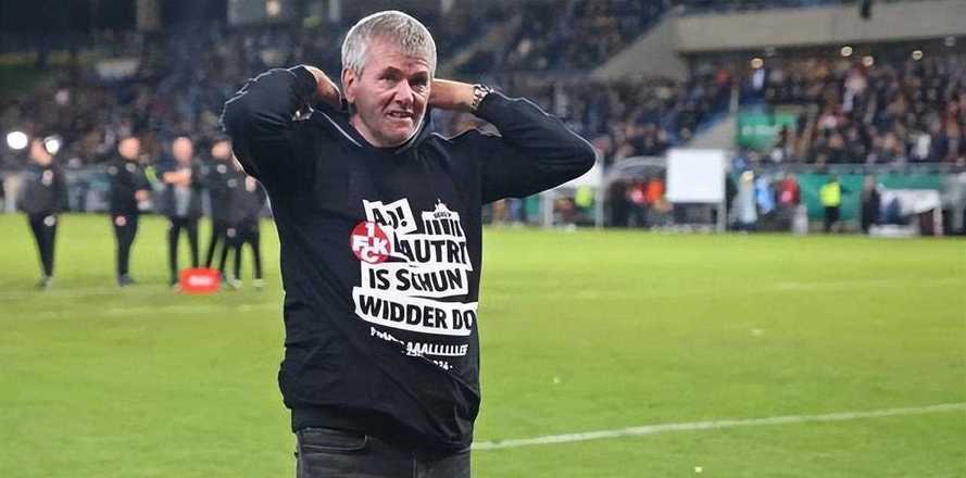 包含沙尔克助教提拔为主帅,球队迎来新气象的词条 包含沙尔克助教提拔为主帅,球队迎来新气象的词条