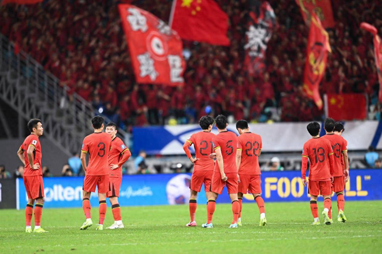 国足主力球员受伤，国家队压力山大的简单介绍