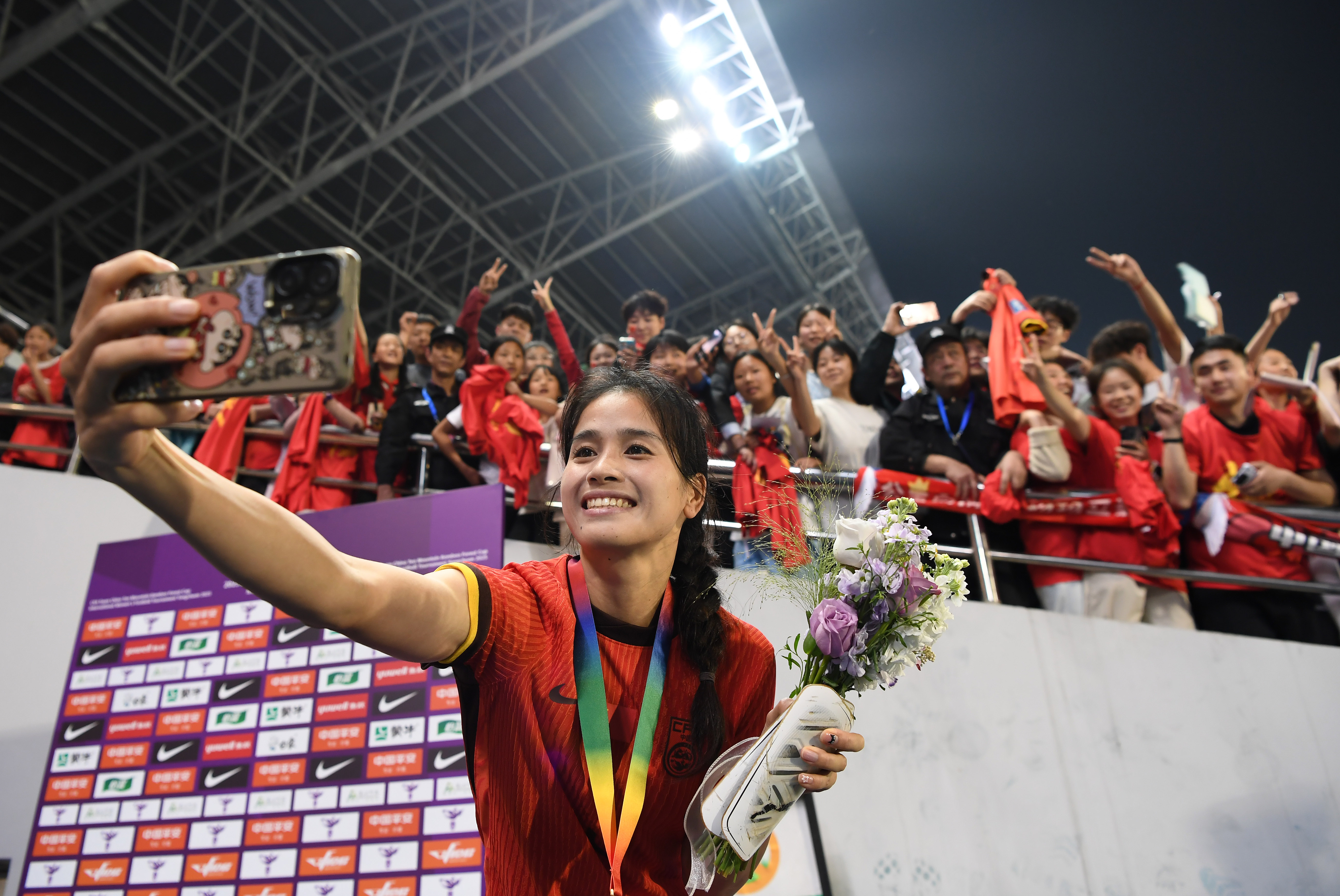 开云体育APP下载-国际足球挑战赛中国队夺冠引发热议