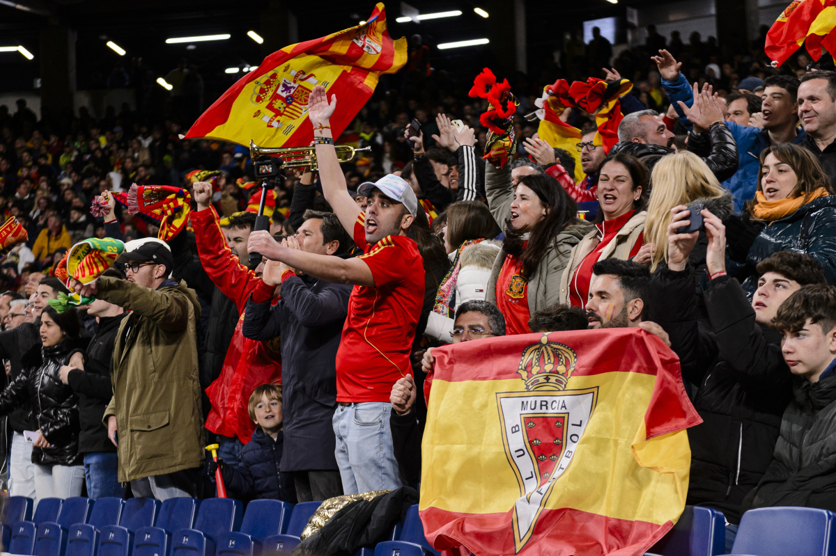 开云体育官方网站-看点十足的比赛现场，球迷欢呼声不断的简单介绍