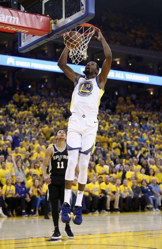 里昂老将破门,助球队拿下三分的简单介绍 里昂老将破门,助球队拿下三分的简单介绍