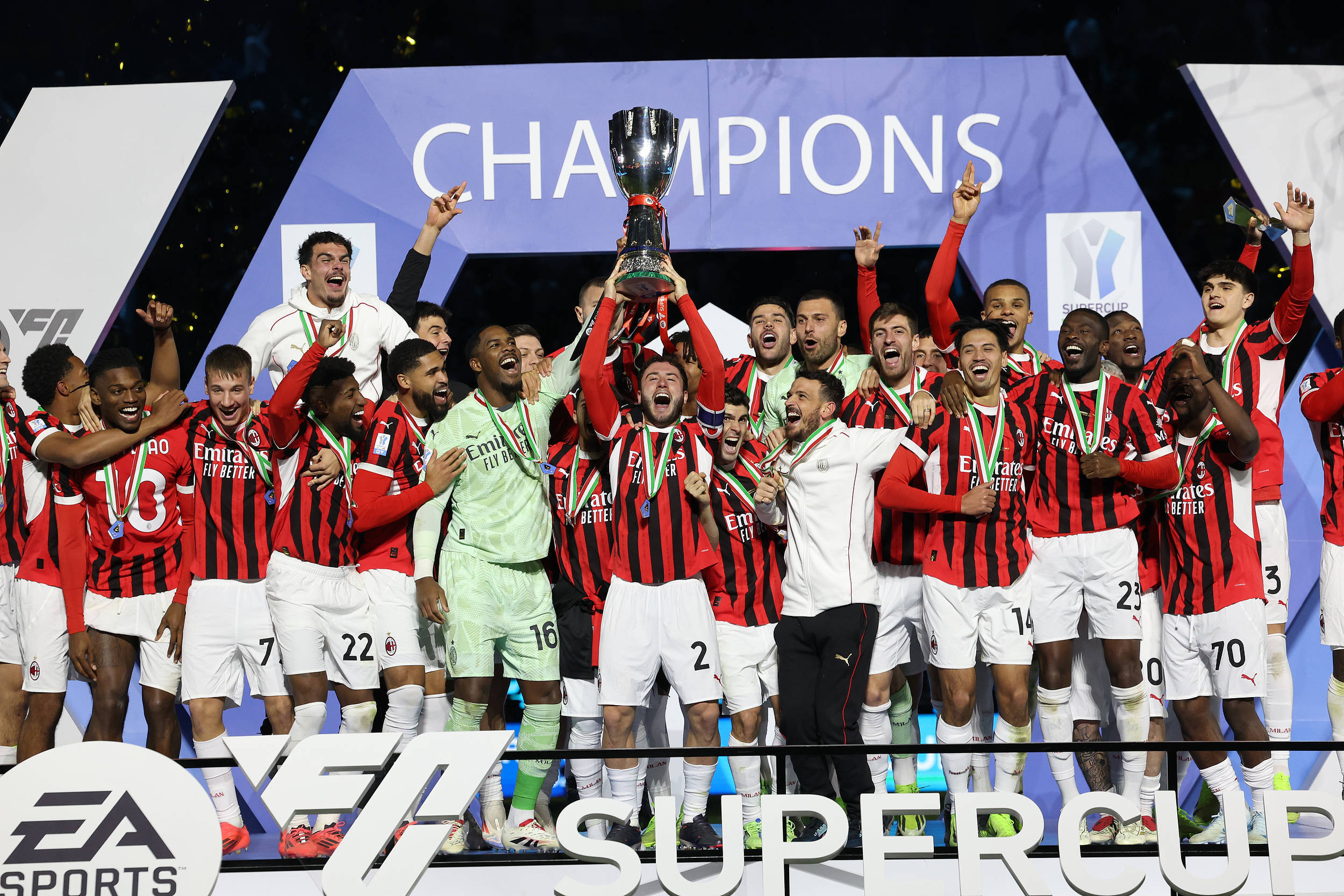 意大利羽毛球队发挥出色,团体项目取得胜利 意大利羽毛球队发挥出色,团体项目取得胜利