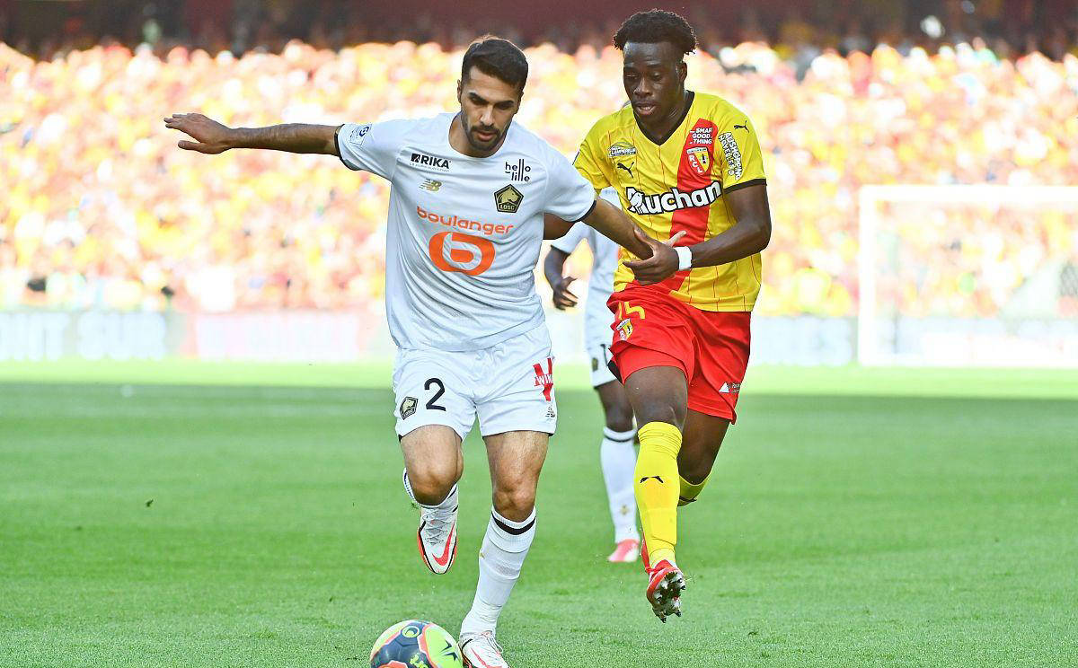 圣埃蒂安客场遭遇惨败,全队反思调整的简单介绍 圣埃蒂安客场遭遇惨败,全队反思调整的简单介绍