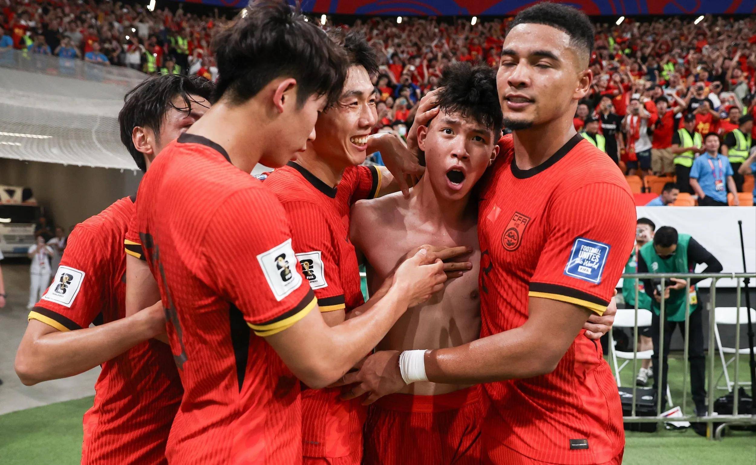 国足备战全力冲刺，冲击世界杯入场券