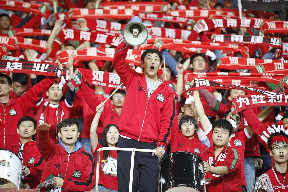 体育比赛结果让球迷兴奋不已 体育比赛结果让球迷兴奋不已