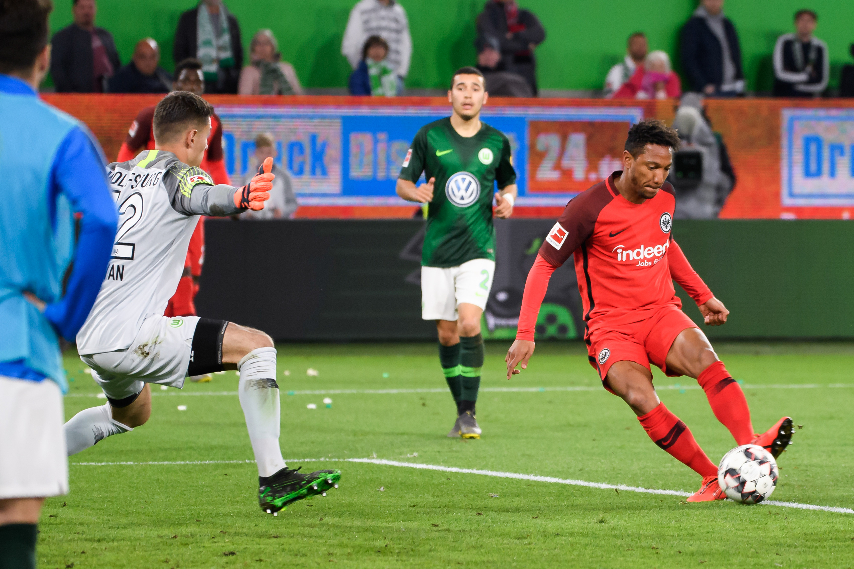 关于法兰克福主场战平汉诺威,难分胜负的信息 关于法兰克福主场战平汉诺威,难分胜负的信息