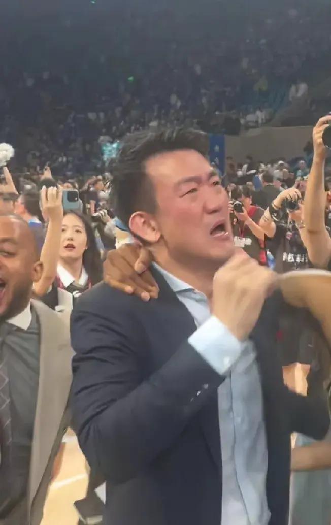 关于教练人事变动频繁球队实力有望提升的信息