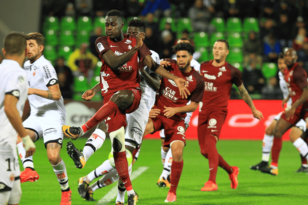 开云体育官网-包含梅斯主场豪取胜利,取得关键三分的词条