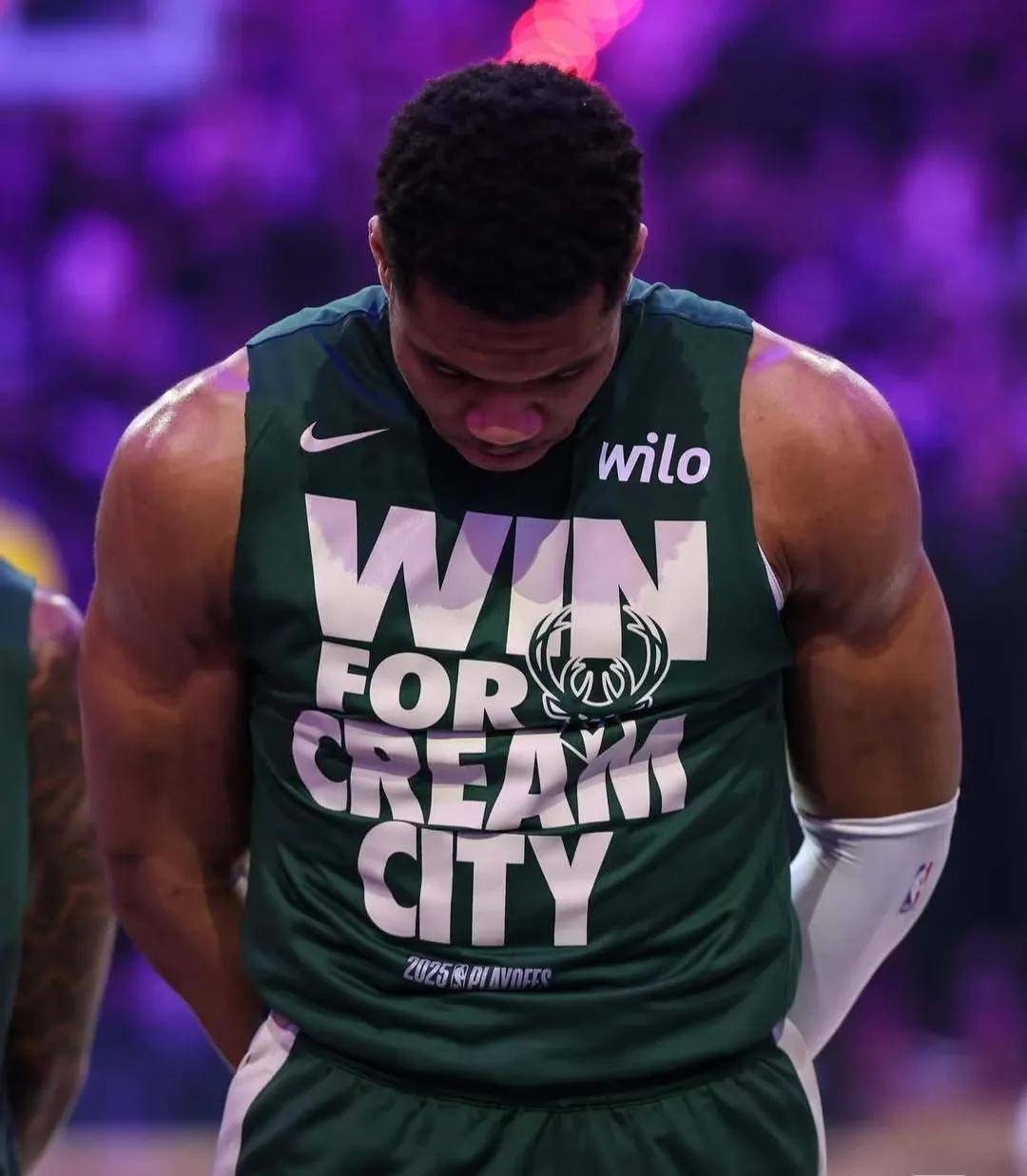 开云下载-关于雄鹿对阵黄蜂字母哥对沃克的较量的信息