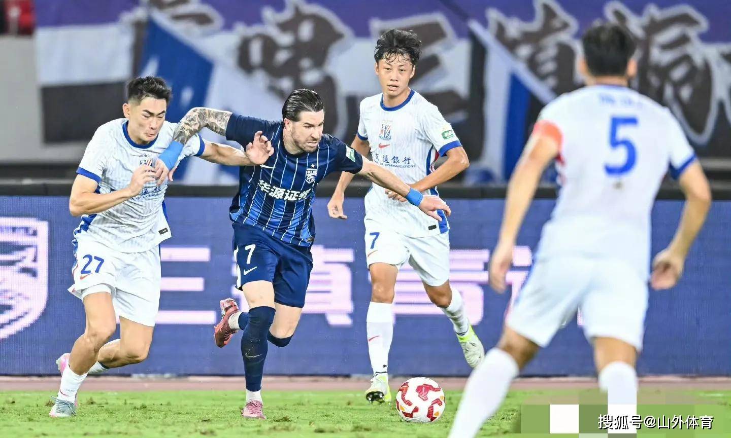 上海申花客场大败全北现代,小组出线悬了!的简单介绍 上海申花客场大败全北现代,小组出线悬了!的简单介绍