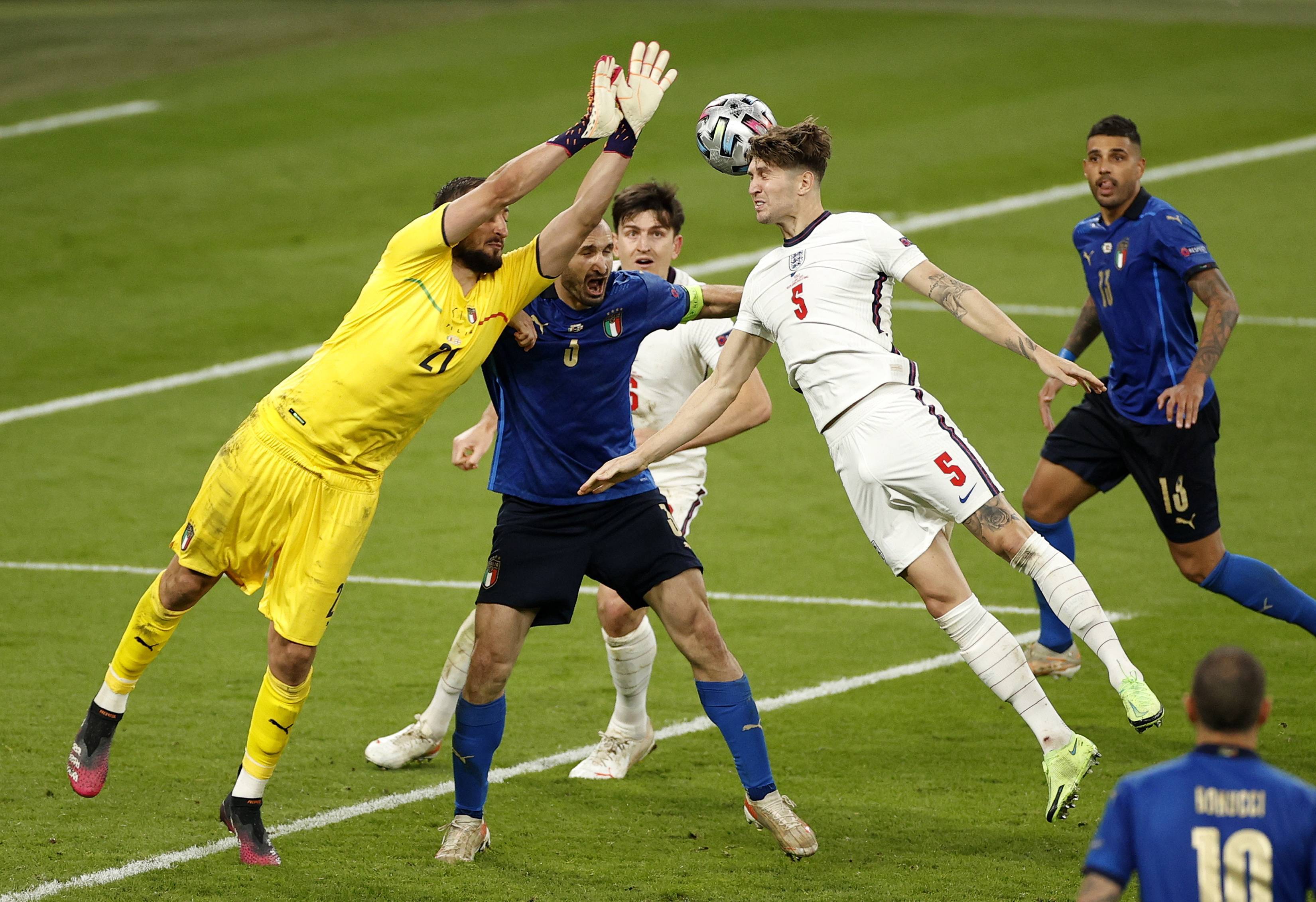 克罗地亚艰难获胜,欧洲杯八强晋级 克罗地亚艰难获胜,欧洲杯八强晋级