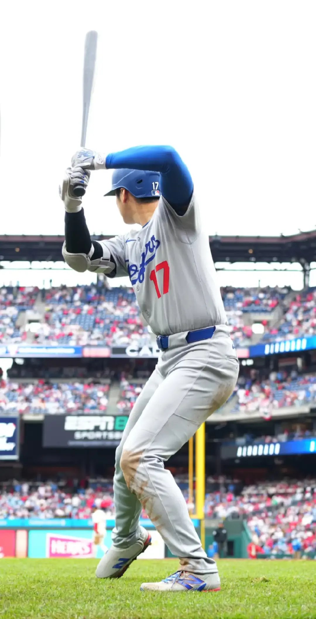 惊喜球员在比赛中崭露头角,助队取得重要胜利 惊喜球员在比赛中崭露头角,助队取得重要胜利