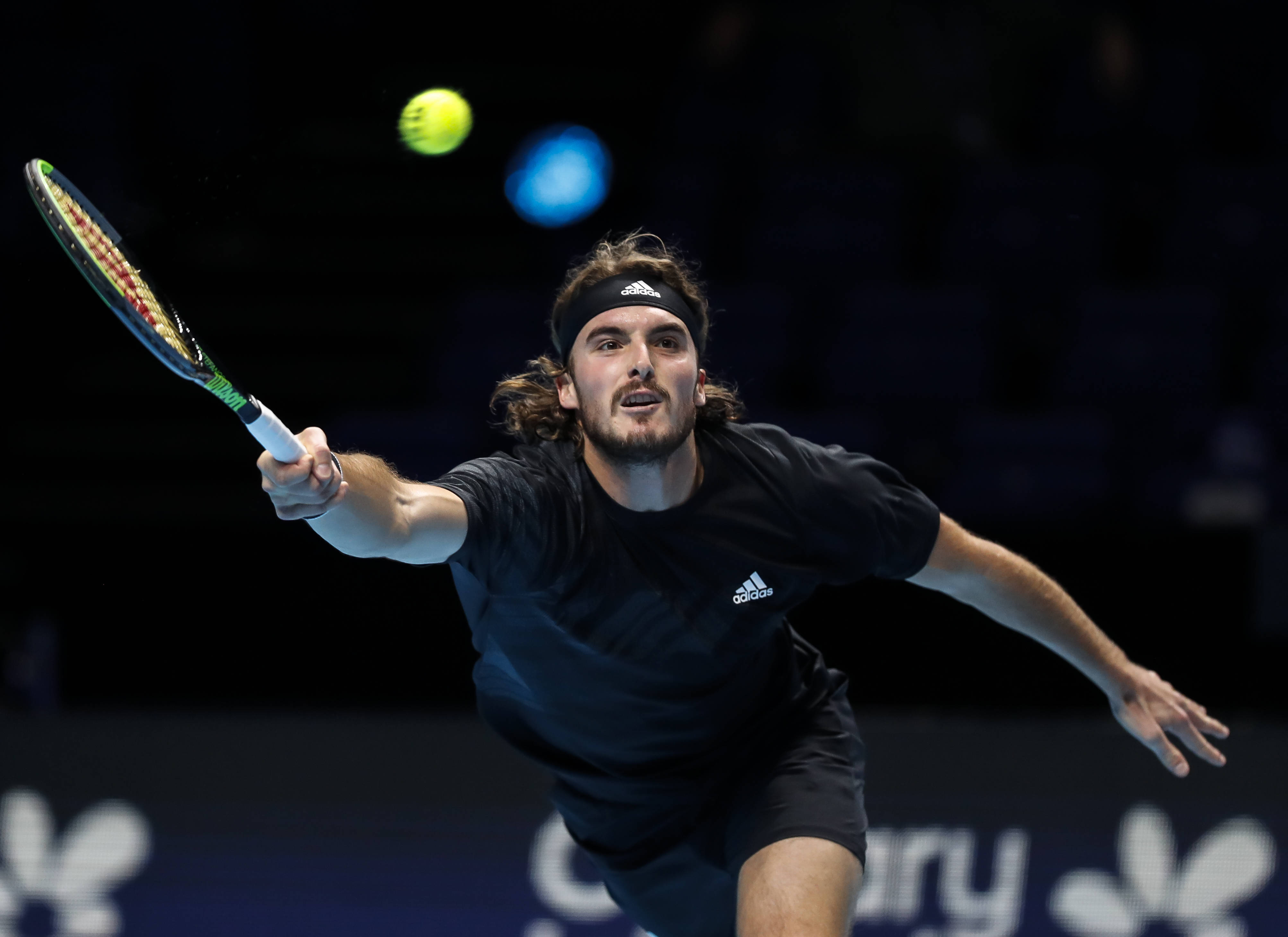 法国网球队翻盘欧洲网球队,西西帕斯制霸全场的简单介绍 法国网球队翻盘欧洲网球队,西西帕斯制霸全场的简单介绍