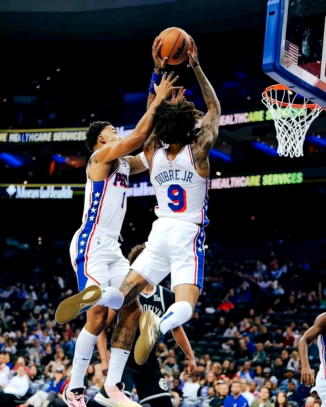 篮网碾压魔术，福克斯统治全场