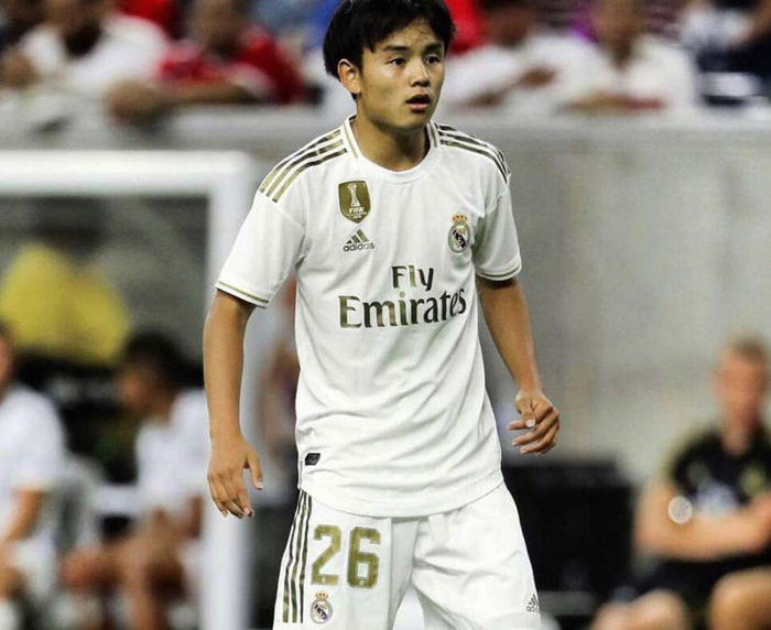 开云体育官网-欧冠半决赛之夜，久保建英硬仗之王