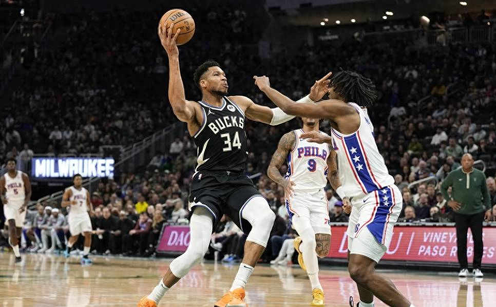 开云体育官方网站-雄鹿狂胜辽宁队，马克西攻防转换核心